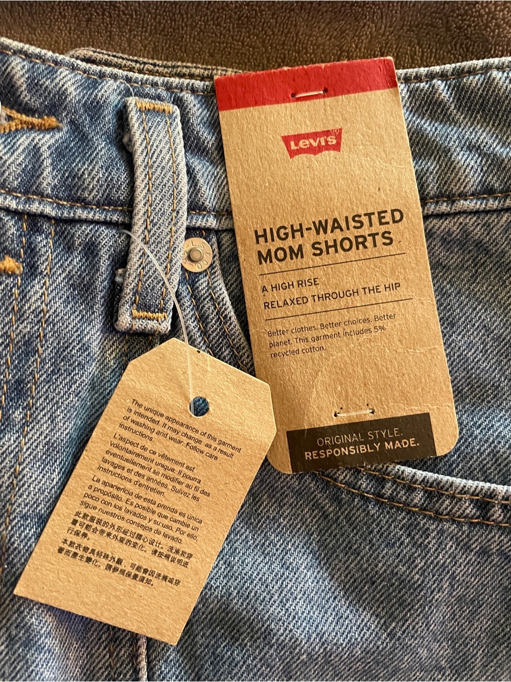 Levi’s High-Rise Mom Shorts - Picture 2 of 4